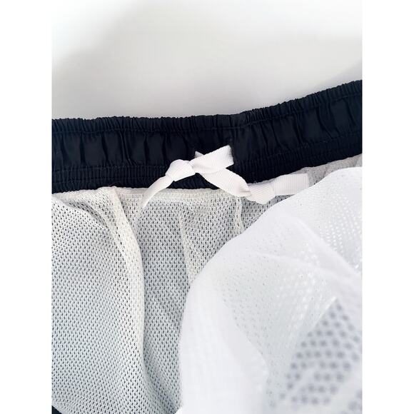 Men's Black and White Nike Swim Trunks Size Large - Picture 5 of 7